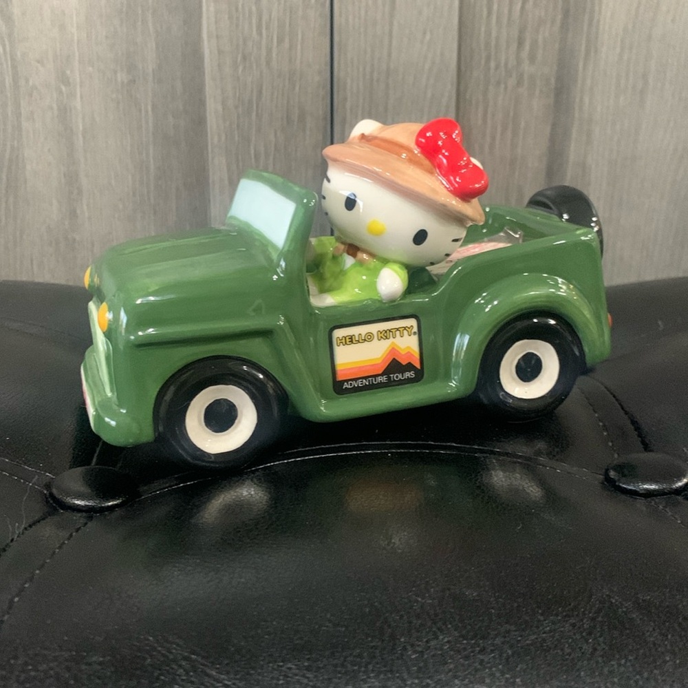 Hello Kitty Blue Sky Clayworks Adventure Tours Green Jeep Truck Tealight Ceramic